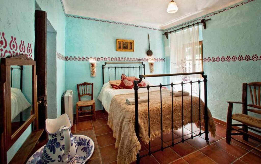 Dormitorio alojamiento para grupos en alcalá la real